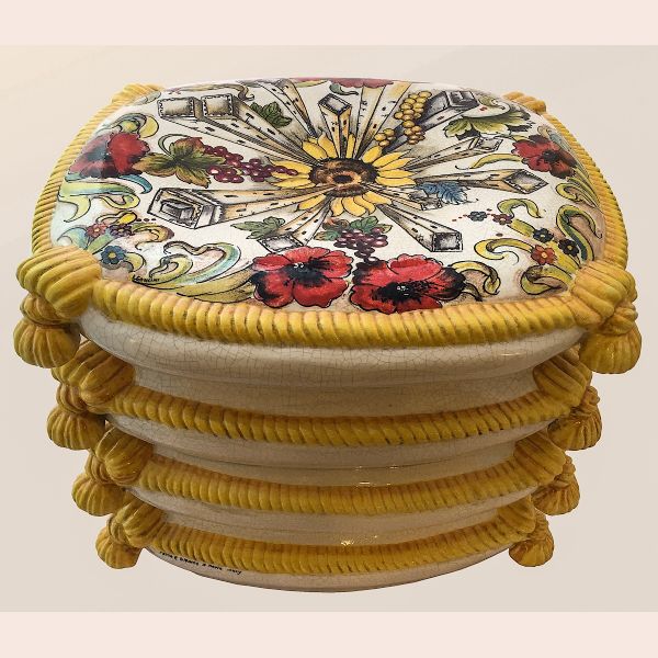 SEAT WITH THE BEAUTIFUL TOWERS OF SAN GIMIGNANO AND SUNFLOWER