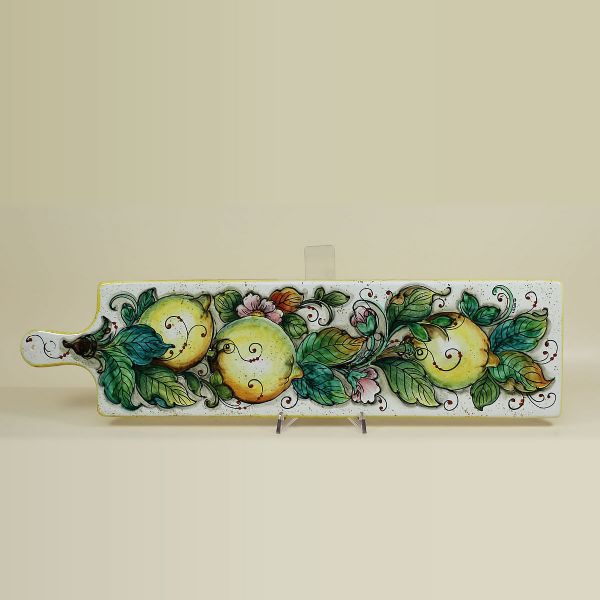 CHOPPING BOARD IN CERAMIC WITH WHITE BACKGROUND AND LEMONS