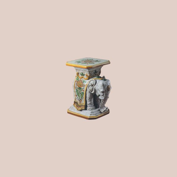 COLUMN/LEDGE WITH ELEPHANT