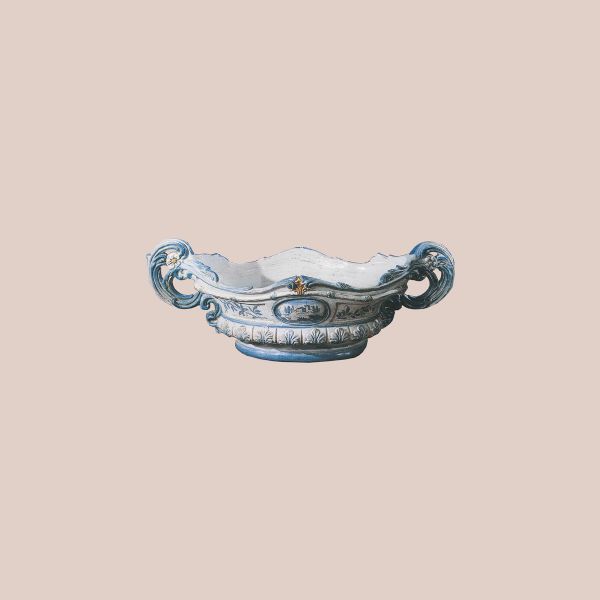 GONDOLA-SHAPED CENTERPIECE IN BLUE AND WHITE