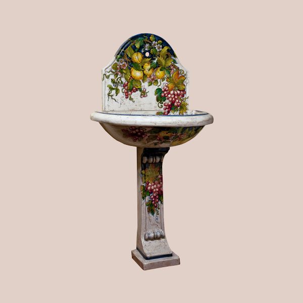 WALL FOUNTAIN WITH MIXED FRUIT DESIGN