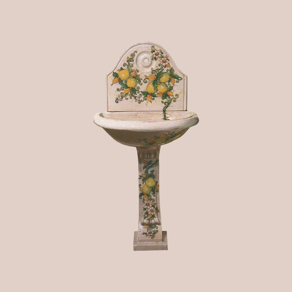 WALL FOUNTAIN WITH LEMONS