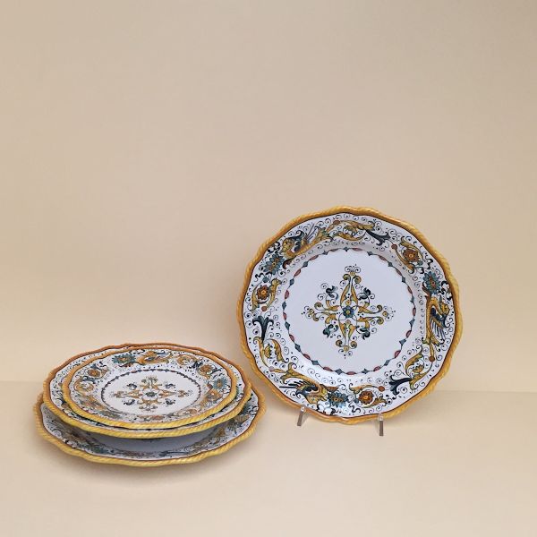 SET OF DINNER PLATES; DESIGN: RAFFAELLESCO