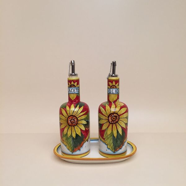 Set of 2 oil and vinegar bottles, cm.20h with tray