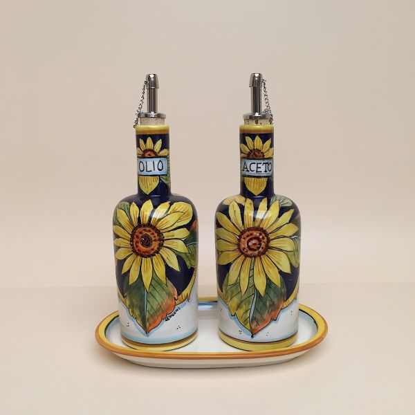Set of 2 oil and vinegar bottles, cm.20h with tray