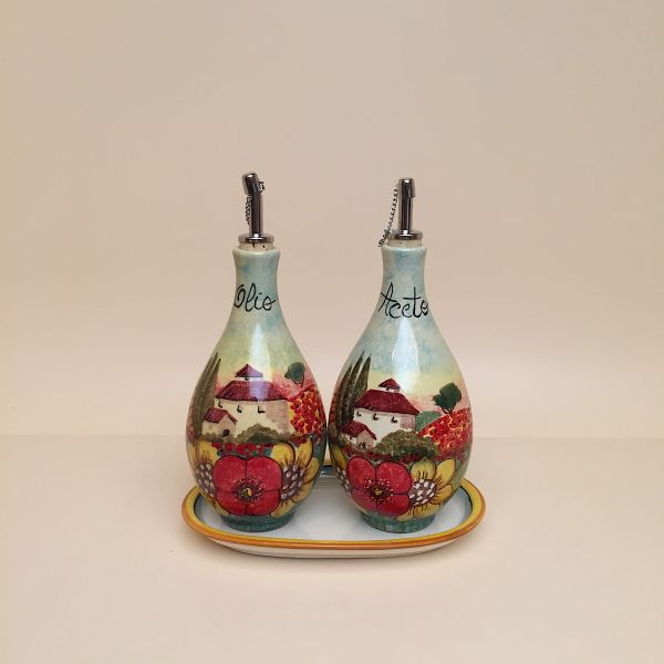 Set of 2 rounded oil and vinegar bottles, cm.19h with tray