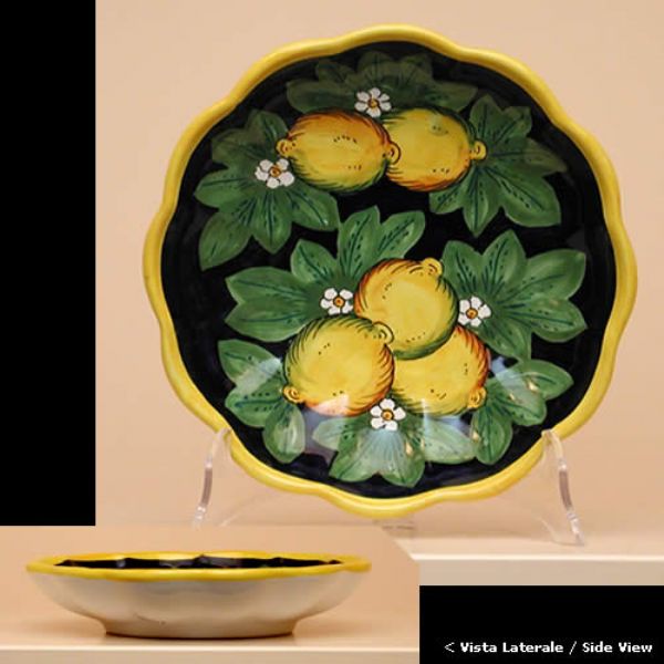 LI114 25B - Scallop-edged serving bowl, diameter cm.25