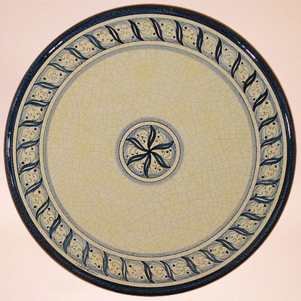 LEO1001 T - In the photo: 130 cm. diameter table<BR><BR>Volcanic stone, 3 cm thick. Suitable for inside and outside, resistant to a temperature range of -60 to 1000 °C.