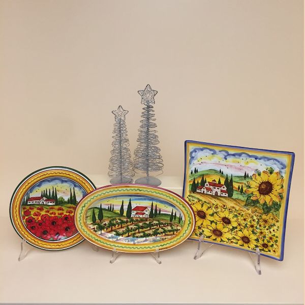 PRO 0005 - 1 Set of plates composed of: 1 round plate cm. 20 d., 1 oval plate cm.28x17, 1 square plate cm. 24x24
