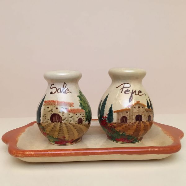 PA206 10 - Salt and pepper set + tray 