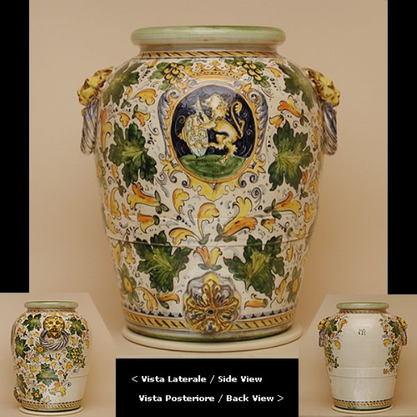 CC108D 55L - Jar cm. 55 H Cafaggiolo colori coat of arms with lions