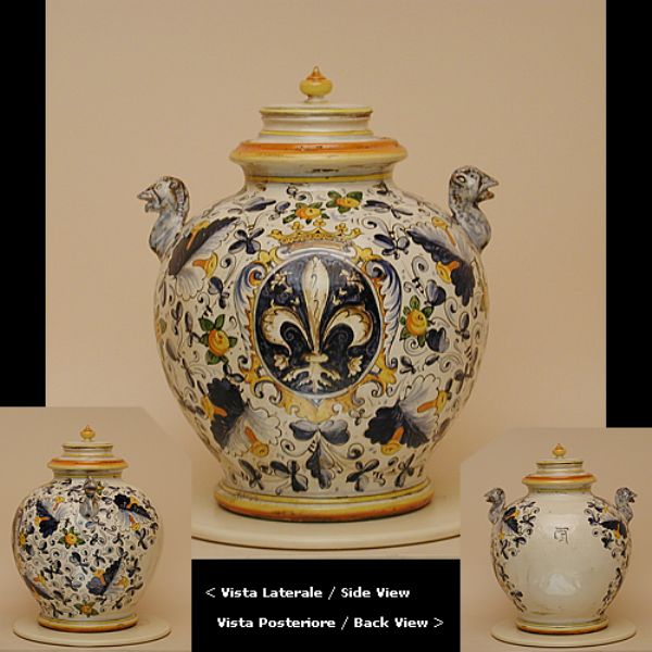 CB401F 40G - Savona vase cm. 40 H with lid cafaggiolo blu coat of arms with the florentine lily
